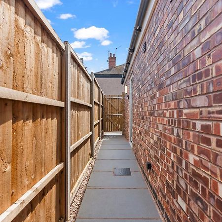 City Centre House, Parking With Ev, Free Wifi, Netflix Coventry Luaran gambar