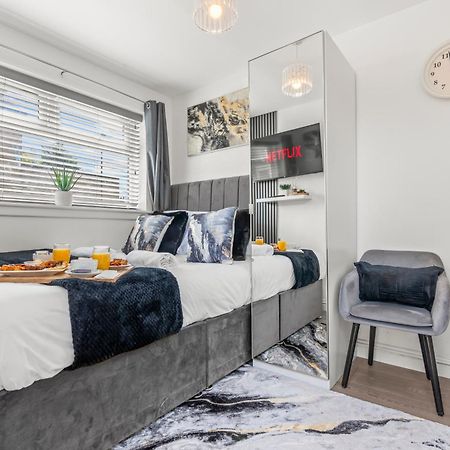 City Centre House, Parking With Ev, Free Wifi, Netflix Coventry Luaran gambar