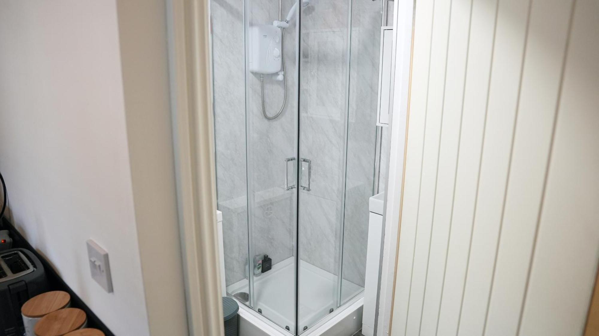 City Centre House, Parking With Ev, Free Wifi, Netflix Coventry Luaran gambar