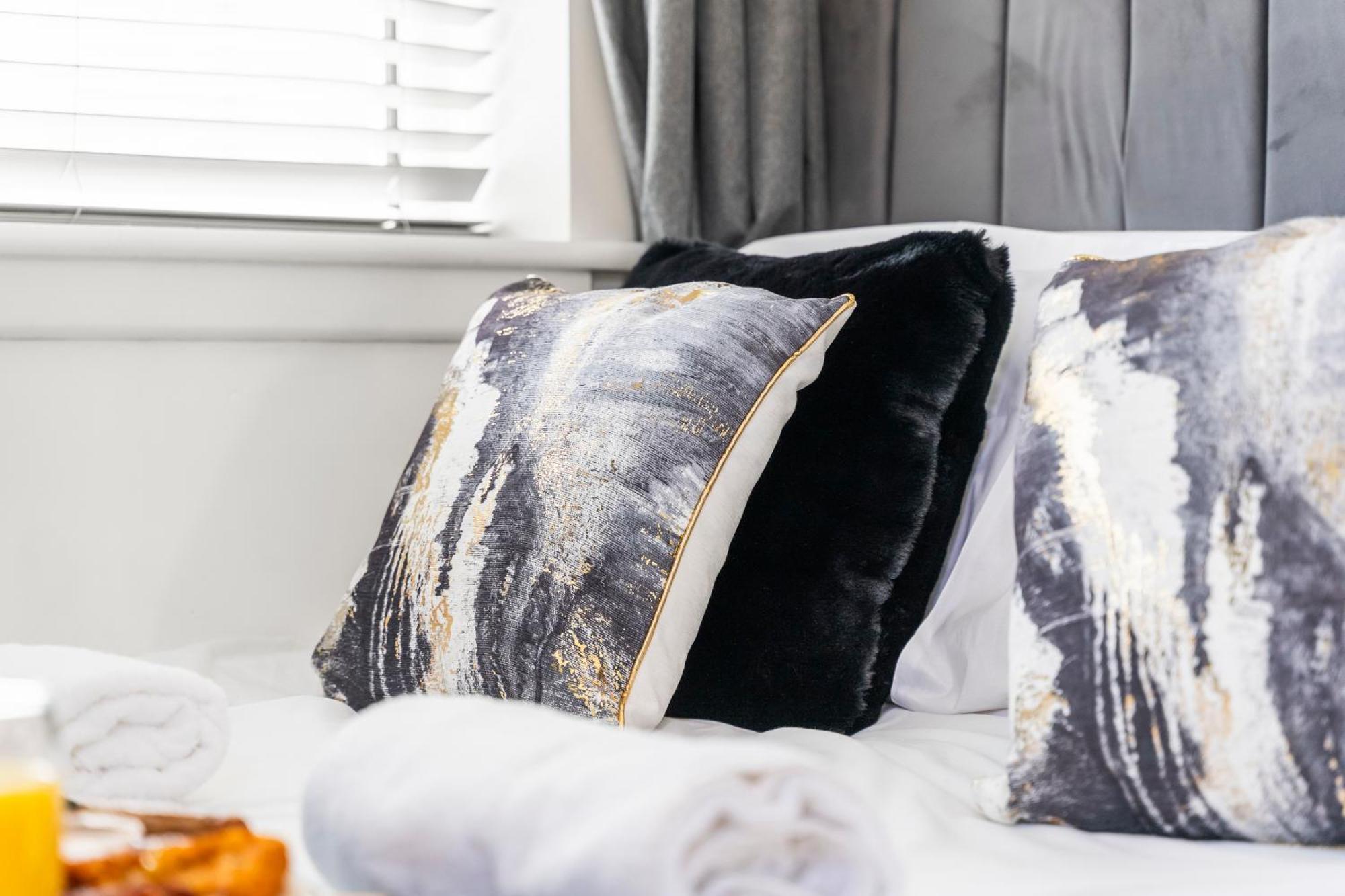 City Centre House, Parking With Ev, Free Wifi, Netflix Coventry Luaran gambar